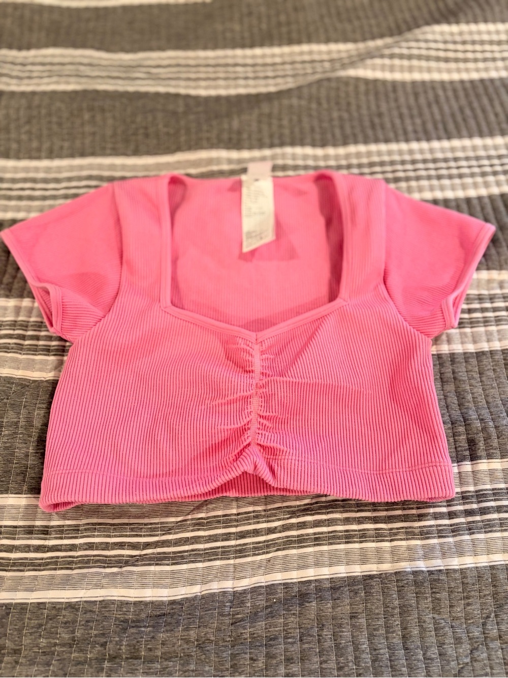 Gilly Hicks Women’s Large Pink Ribbed Ruched Crop Top